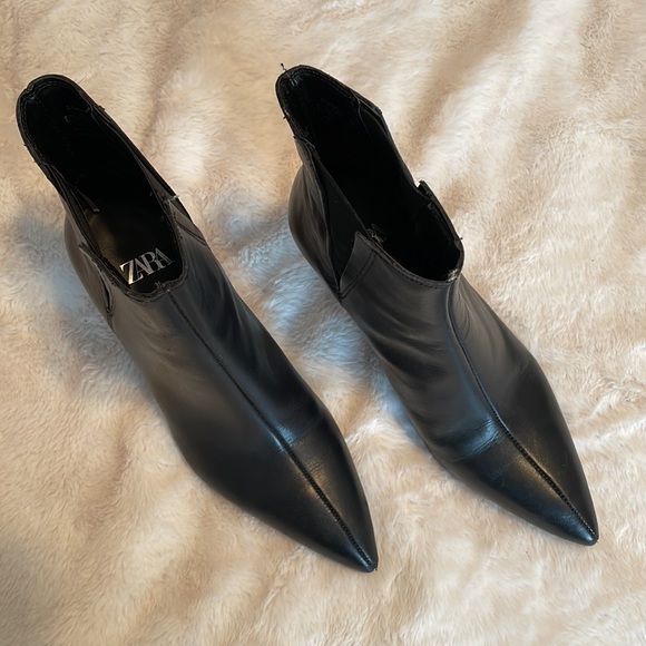 Zara Booties with Mirrored Heels - Size 36 (6) - Picture 4 of 9